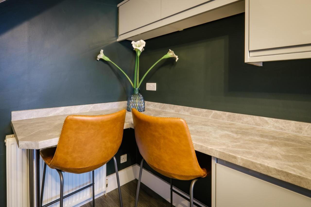 Rockside - Luxury 1 Bedroom Home With Hot Tub, Central Location, Parking And Pet Friendly 윈더미어 외부 사진