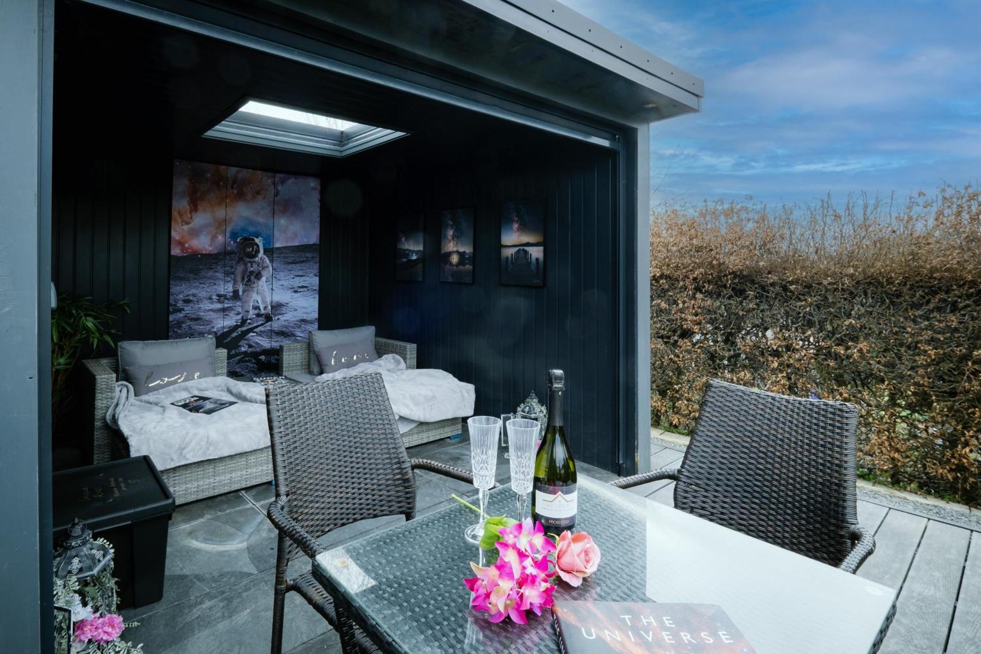 Rockside - Luxury 1 Bedroom Home With Hot Tub, Central Location, Parking And Pet Friendly 윈더미어 외부 사진